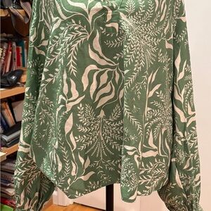 H&M Asymmetrical Green and White Long Sleeve Blouse